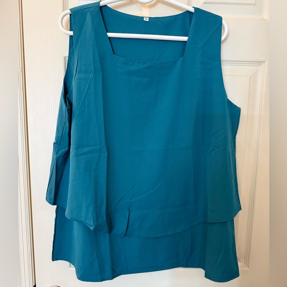 NWT Teal Women’s Two Piece Wide Leg Set